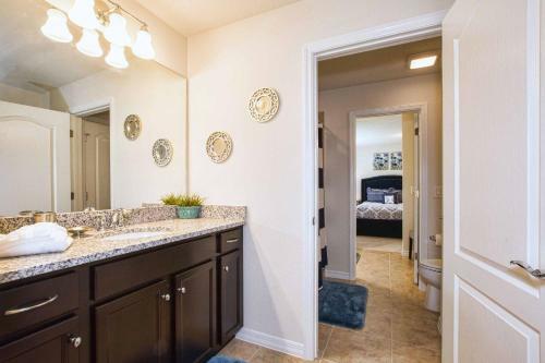 Windsor At Westside-8 Bedrooms House W/pool-3719ww