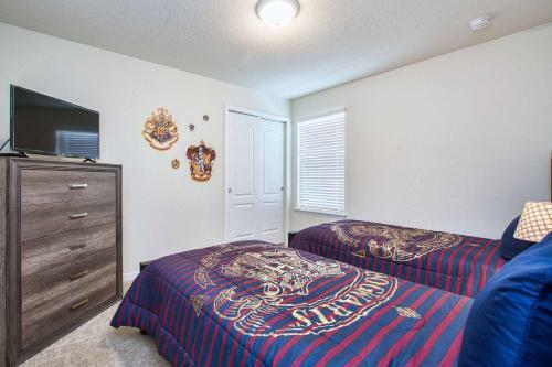 Windsor At Westside-8 Bedrooms House W/pool-3719ww