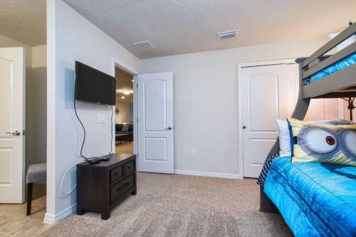 Windsor At Westside-8 Bedrooms House W/pool-3719ww