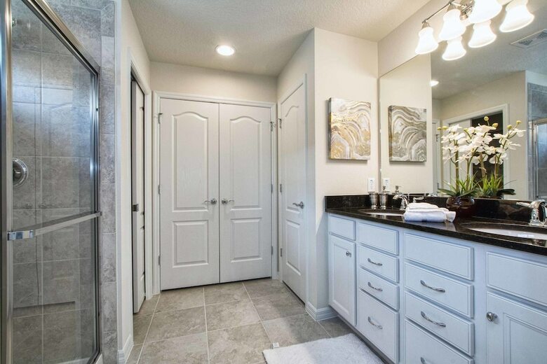 Windsor At Westside-5 Bedrooms House W/pool-3716ww