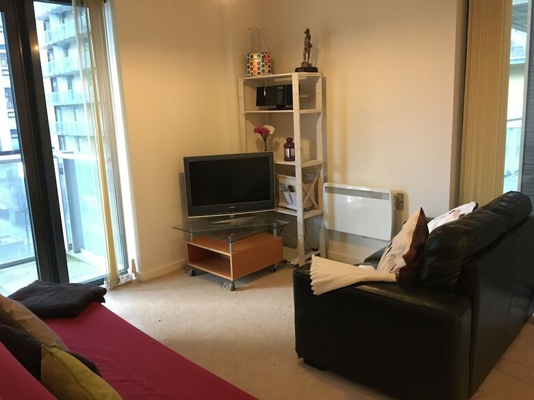 Glasgow Harbour Apartment