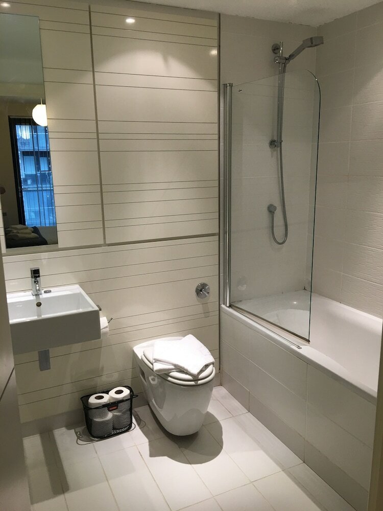 Glasgow Harbour Apartment