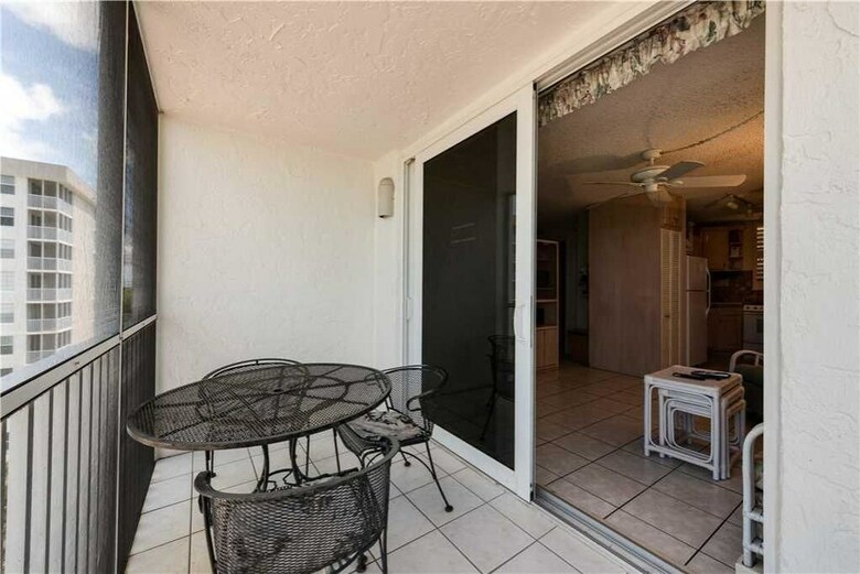 Bonita Beach & Tennis 2706 - Studio Condo