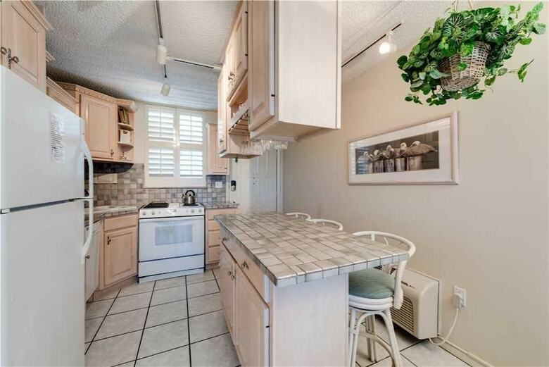 Bonita Beach & Tennis 2706 - Studio Condo
