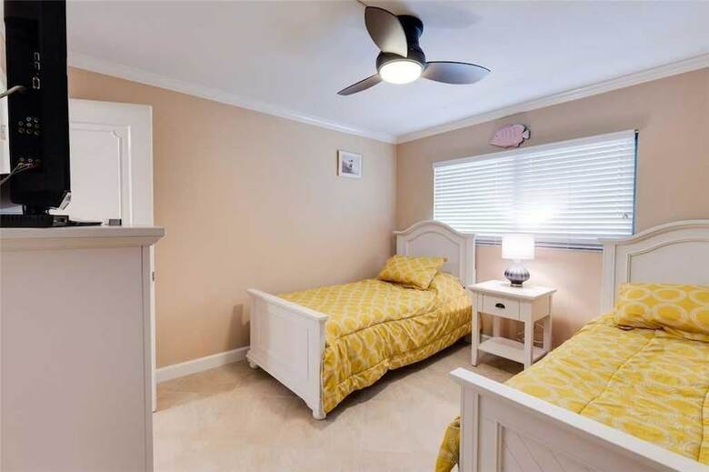 Sunset 704 - Two Bedroom Condo