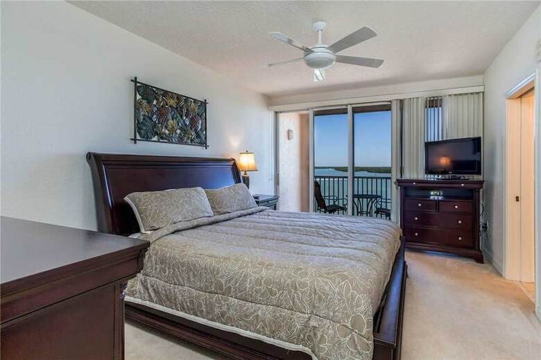 Island Beach Club 304 - Two Bedroom Condo