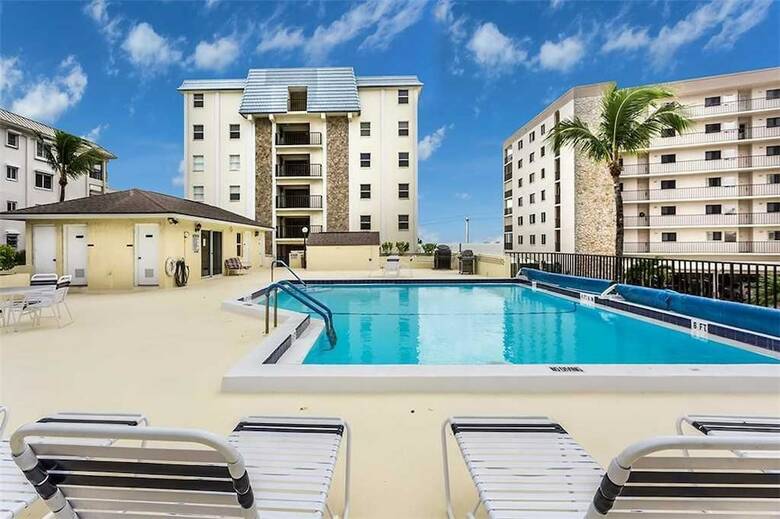 Island Beach Club 304 - Two Bedroom Condo