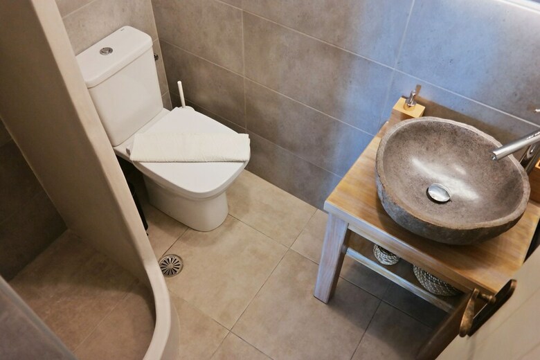 Apartamentos Thea Suites - Near Agios Prokopios Beach