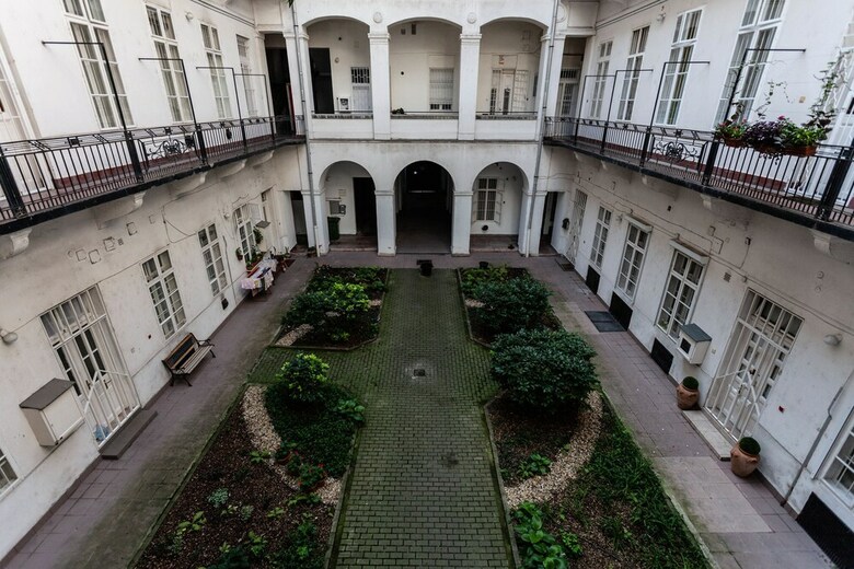Luxury Central Apartment
