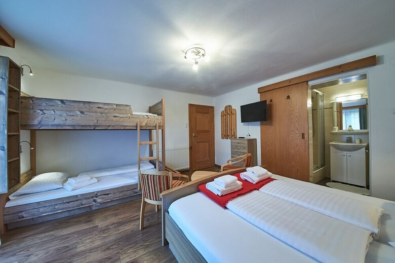 Apartamentos Holiday Home Viehhofen