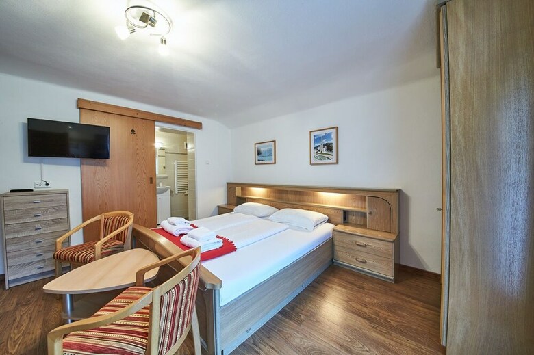 Apartamentos Holiday Home Viehhofen