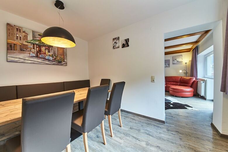 Apartamentos Holiday Home Viehhofen