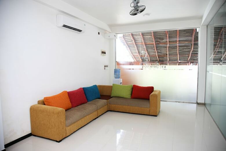 Oyo 495 H M C Hotel Leisure House