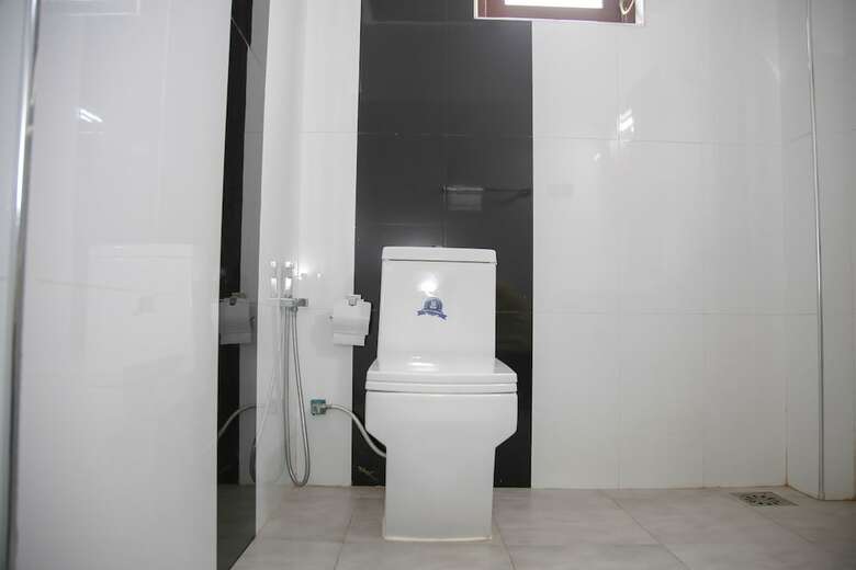 Oyo 495 H M C Hotel Leisure House