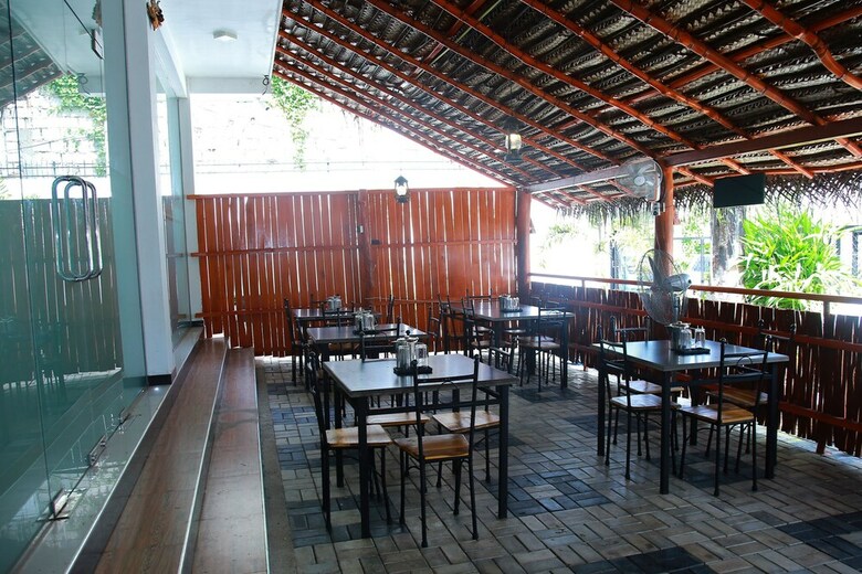 Oyo 495 H M C Hotel Leisure House
