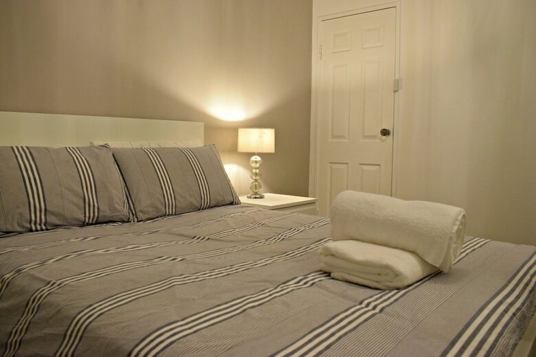 1 Bedroom Apartment With Balcony In Angel