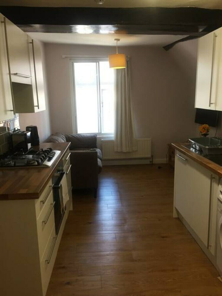 Modern 1 Bedroom Apartment In Central Bristol