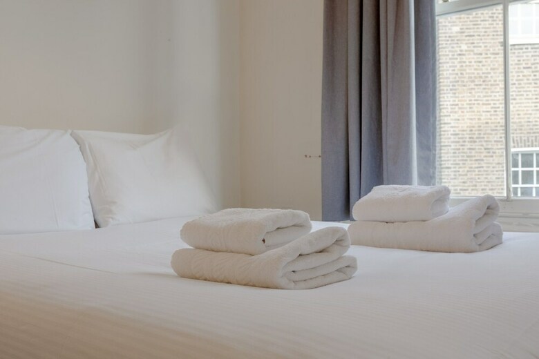 2 Bedroom Apartment In Pimlico London