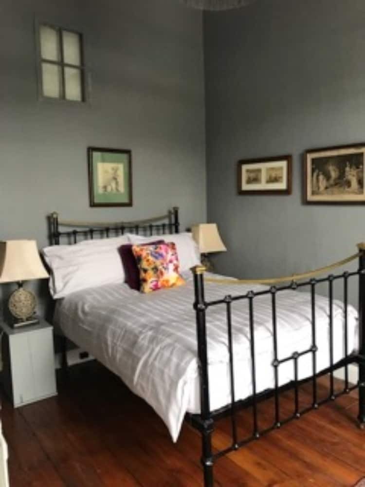 Apartamentos Elegant 2 Bedroom Home In City Centre
