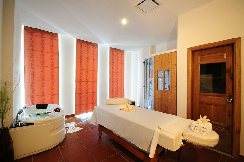 Romance Hotel