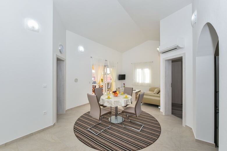Apartments Ana