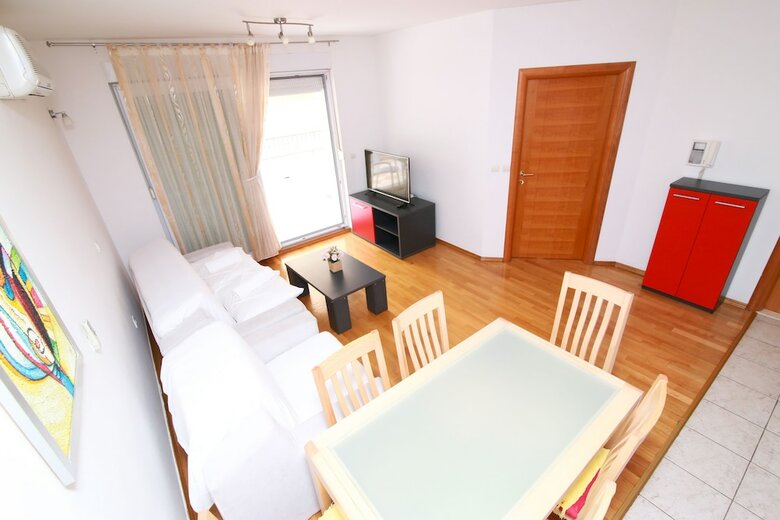 Apartments Mara