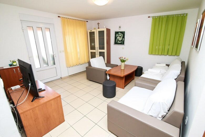 Apartments Mara