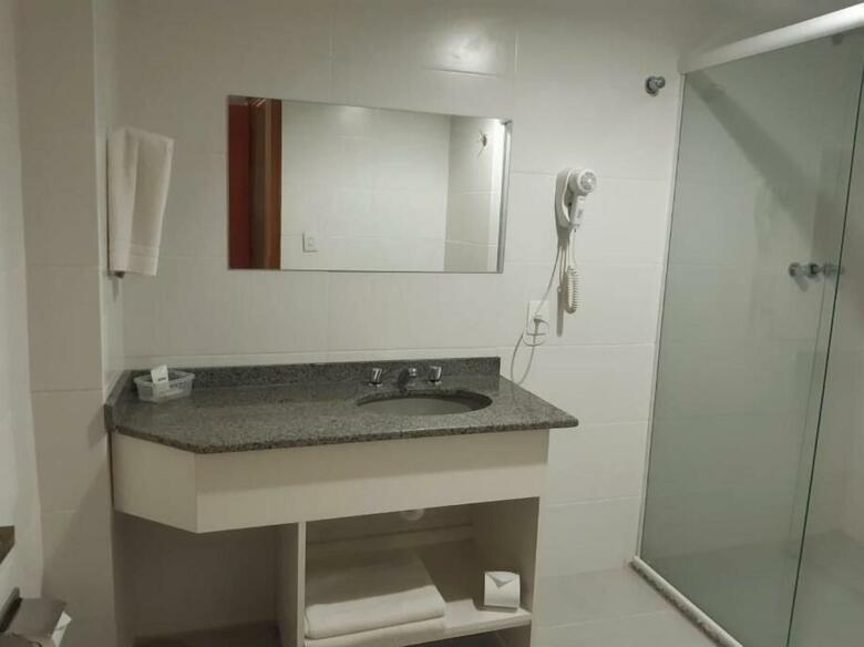 Tri Hotel Poa
