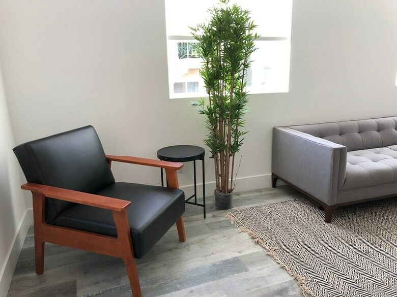 Brand New Luxury Spacious 3bdr Townhome Close To 3rd St
