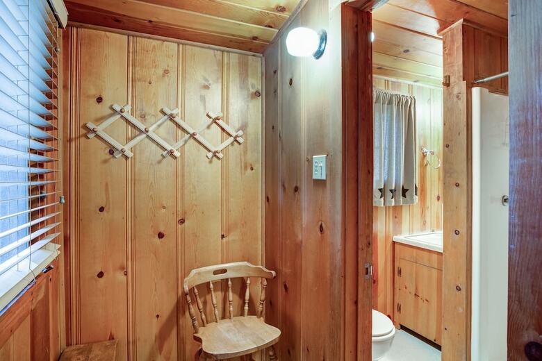 Creekside Cabin