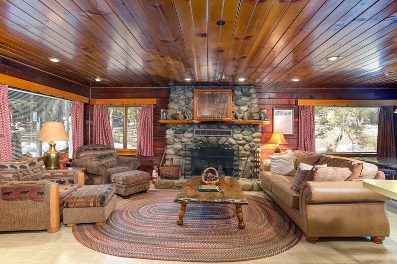 Hansen Cabin