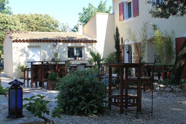 Hotel Les Jardins D'holi - Chambres D'h�tes
