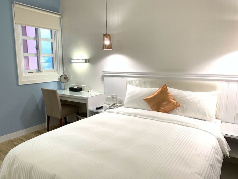 Joy Hotel