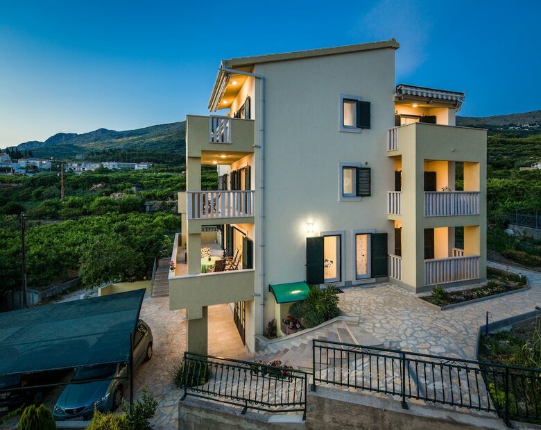 Apartamentos Villa Leon