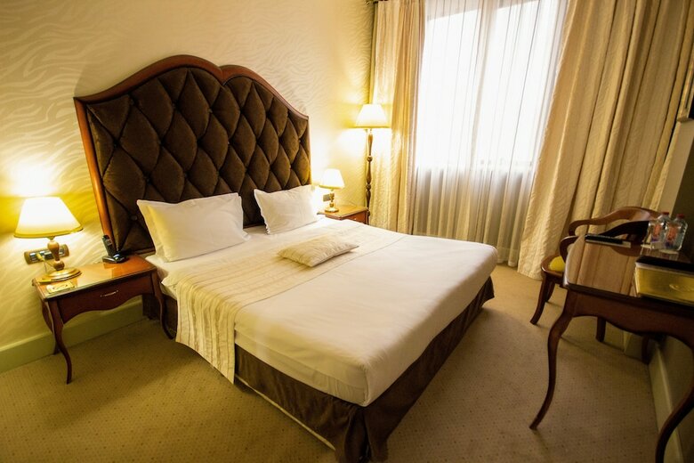 Hotel Sapphire Inn