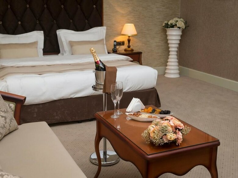 Hotel Sapphire Inn