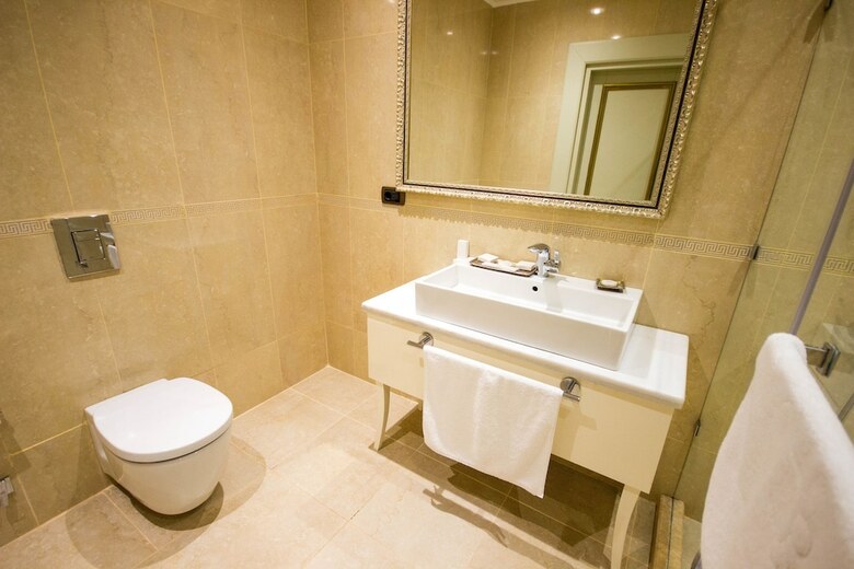 Hotel Sapphire Inn