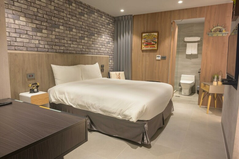 Fengjia K Hotel