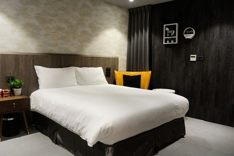 Fengjia K Hotel