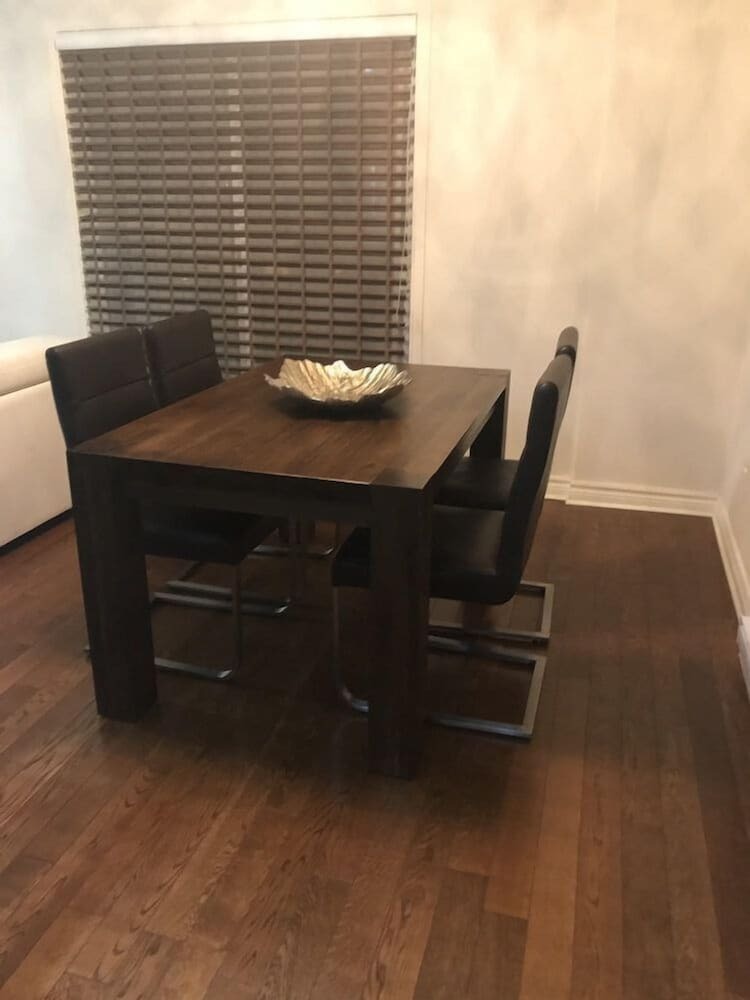 Laval Centre Apartment