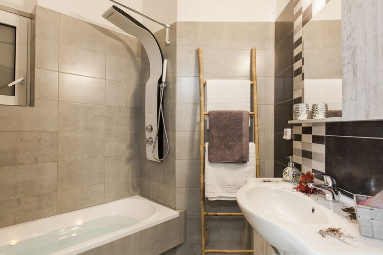 High Class Huge Central Apartment