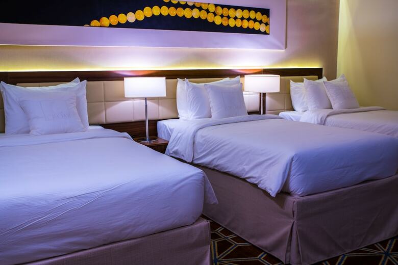 Al Murjan Crom Hotel