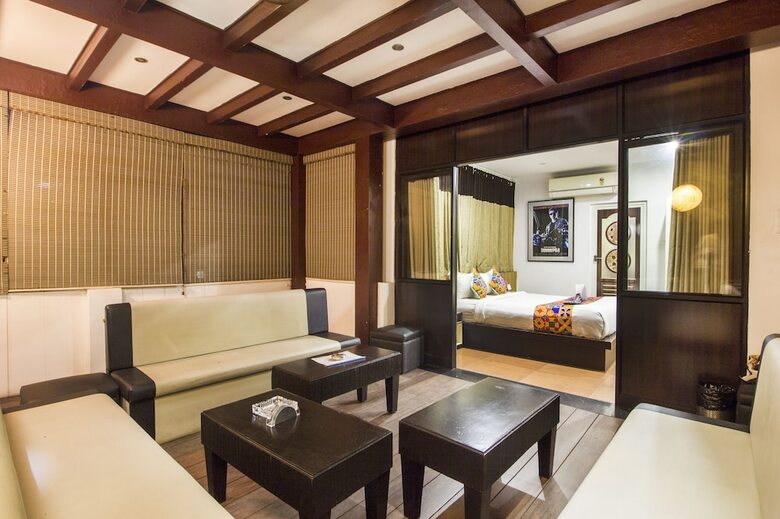 Fabhotel Rathi Residency
