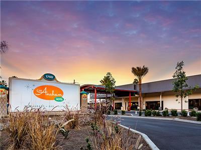 Anaheim Plaza Hotel
