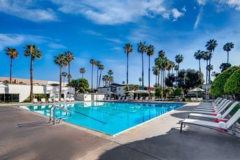 Anaheim Plaza Hotel