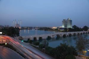 Hotel Adana Hiltonsa