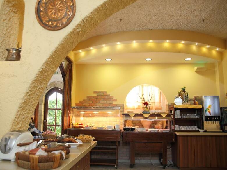 Hotel Erato