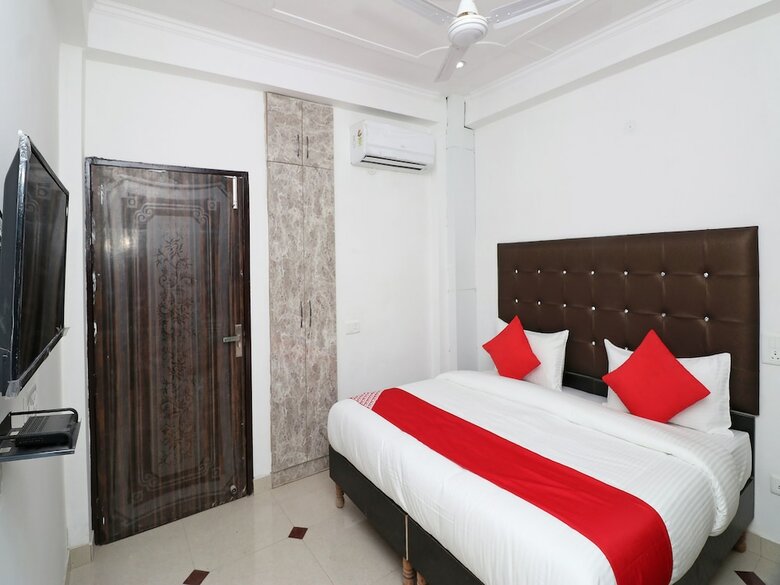 Hotel Oyo 26119 Krishna Guest House