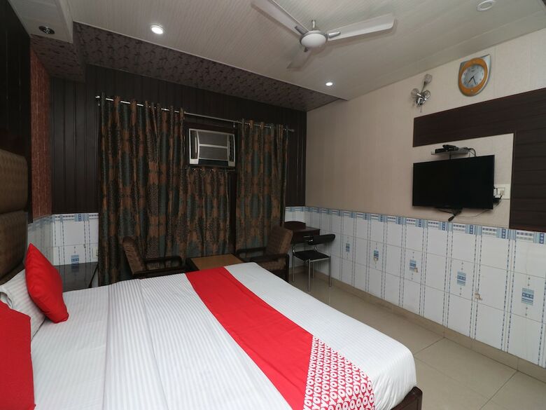 Oyo 28628 Hotel Himgiri Residency