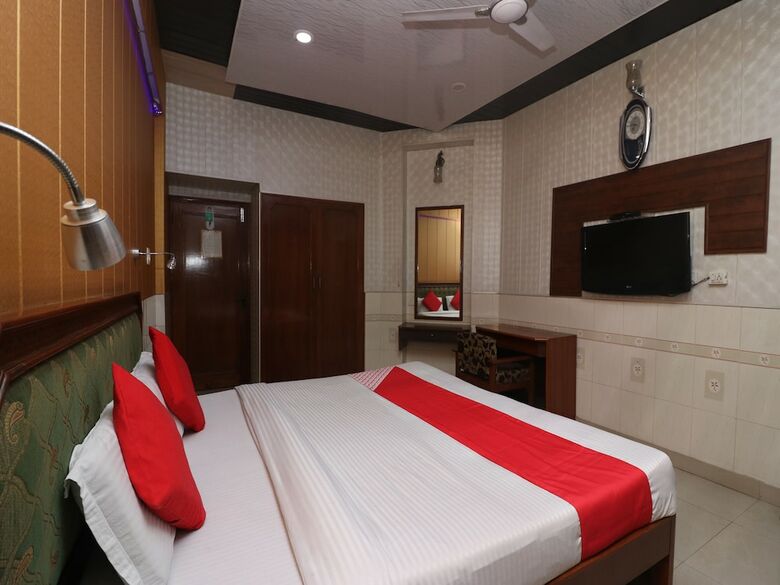 Oyo 28628 Hotel Himgiri Residency